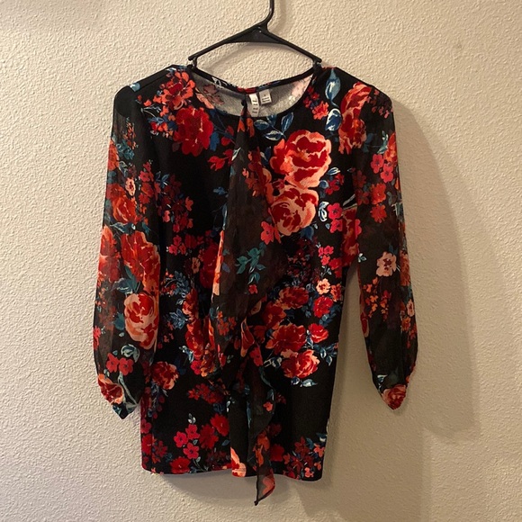 NWOT Elle floral blouse size small with head scarf - Picture 1 of 5